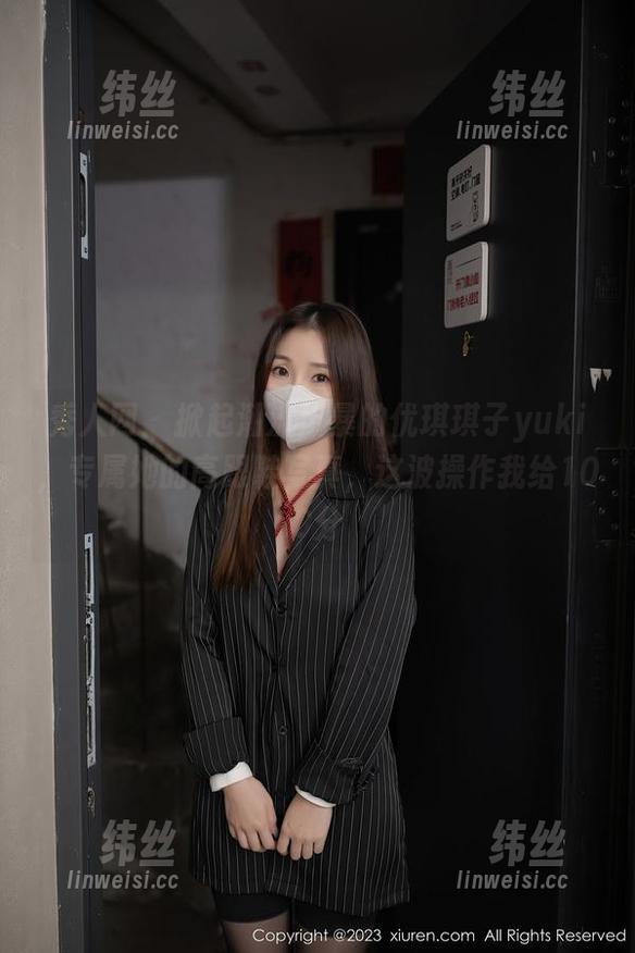 秀人网 - 掀起潮流风暴的优琪琪子yuki，专属她的高跟鞋写真，这波操作我给100分
