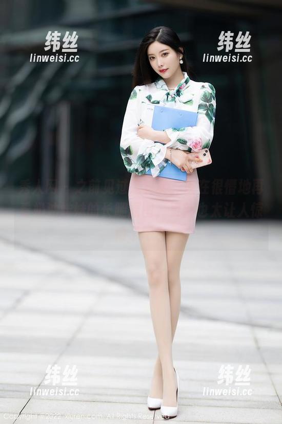 秀人网 - 之前见过是真实，现在很懵地再看奶油妹妹的长腿原图，更新也太让人惊艳了吧？