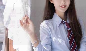 秀人网 – 恩一泳衣大作战：在美图更新中寻求“完美夏天”的你，别忘了穿好救生衣哦！