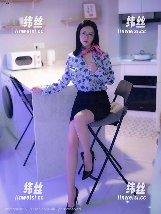 秀人网 - 下载曼柔的全套美腿，当然是教科书级别的诱惑！