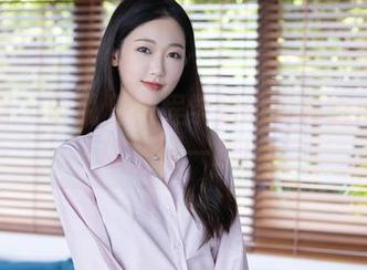 秀人网 – 听说程程程学姐的写真连风都想偷偷瞄一眼！