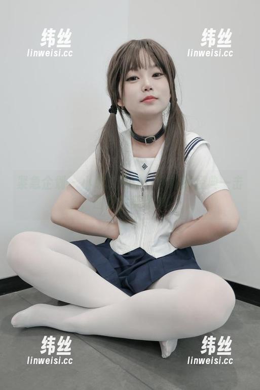 紧急企划 - 小恩的私拍：学妹的经典一击，图包完美收录！