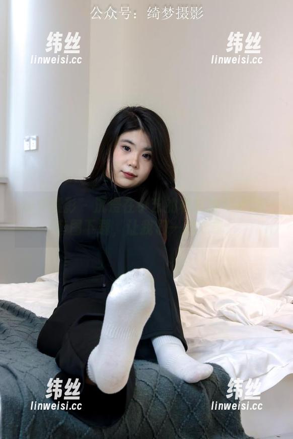 绮梦摄影 - 沉浸在小艺的棉袜编年史里–套图下载，让我们一起分享！