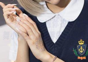 套图分享一览——在连体衣的深邃海洋中，舞小喵正悠游得酣畅悠然！