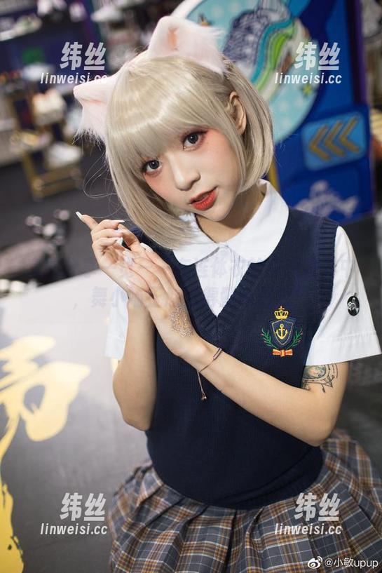 套图分享一览——在连体衣的深邃海洋中，舞小喵正悠游得酣畅悠然！