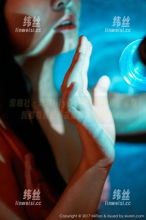 蜜桃社 - 琉璃lily办公室最新图库，看得我都有点想搬去里面上班的冲动...