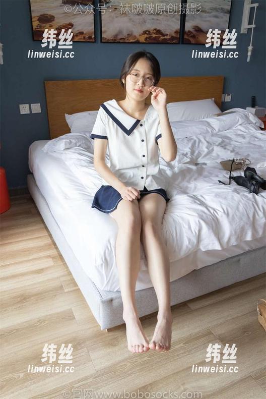 袜啵啵 - 这是甜甜圈的厨房秀场，迎接你的是无敌厨娘写真资源！