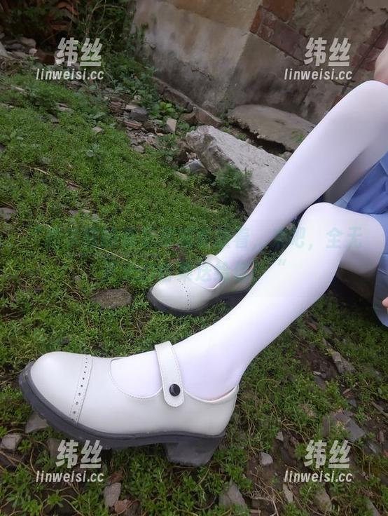 “西尔酱的美足没藏着掖着，来吧，全无圣光的合集送给你！“