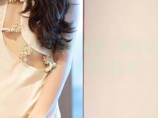 语画界 – 李丽莎最新套图：夏天的秘密就在这些更衣间全曝光