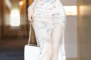 语画界 – 林乐一女王高冷范，快来下载这张神秘的图片吧！