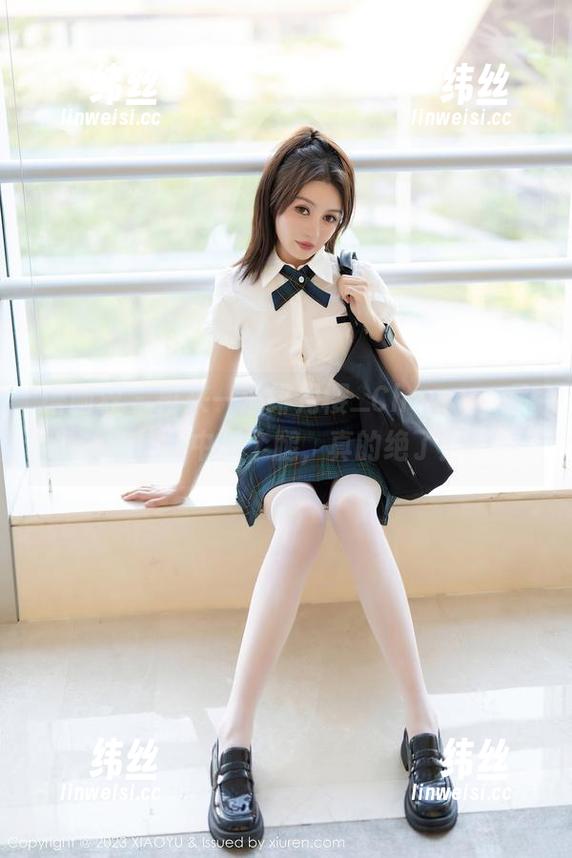 语画界 - 再来一波绯月樱_Cherry，最新作品中那个腿，真的绝了！