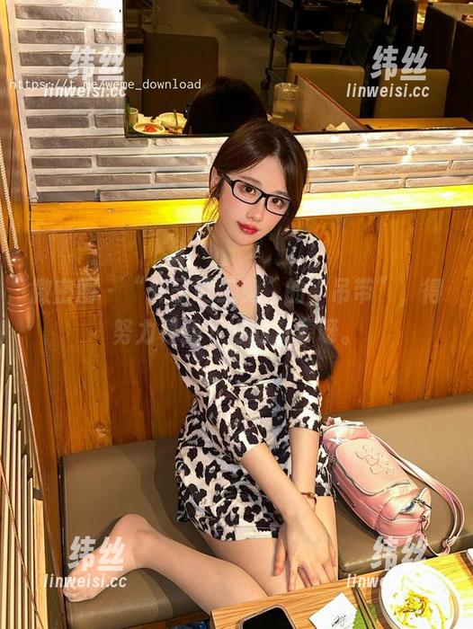 微密圈 - “轩子巨二兔”的“吊带”，得努力寻找下好的资源呀。
