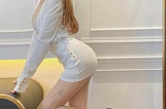 过期米线线的新尝试，最新水手服照片给你颠覆感！