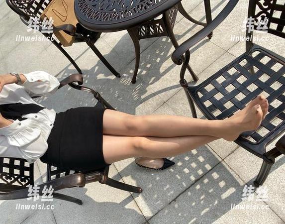 微密圈 - 雅雅的气质呀的图片合集，让人脑海中突然浮现说不清的感觉，完全无圣光。
