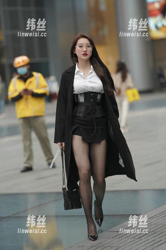 魔镜街拍-曼曼 魔镜街拍 - 曼曼这张高清纯白图,得了诺贝尔清洗奖,上面连个污点都没有。