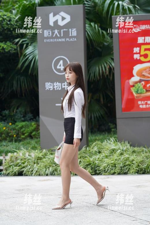 全套写真出炉，魔镜街拍的表妹真是一绝！